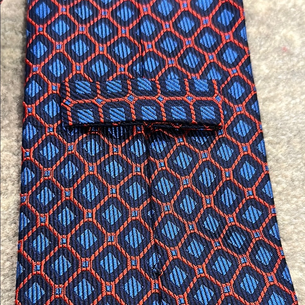 Turnbull & Asser Elegant Blue and Red Patterned Tie - Picture 5 of 7